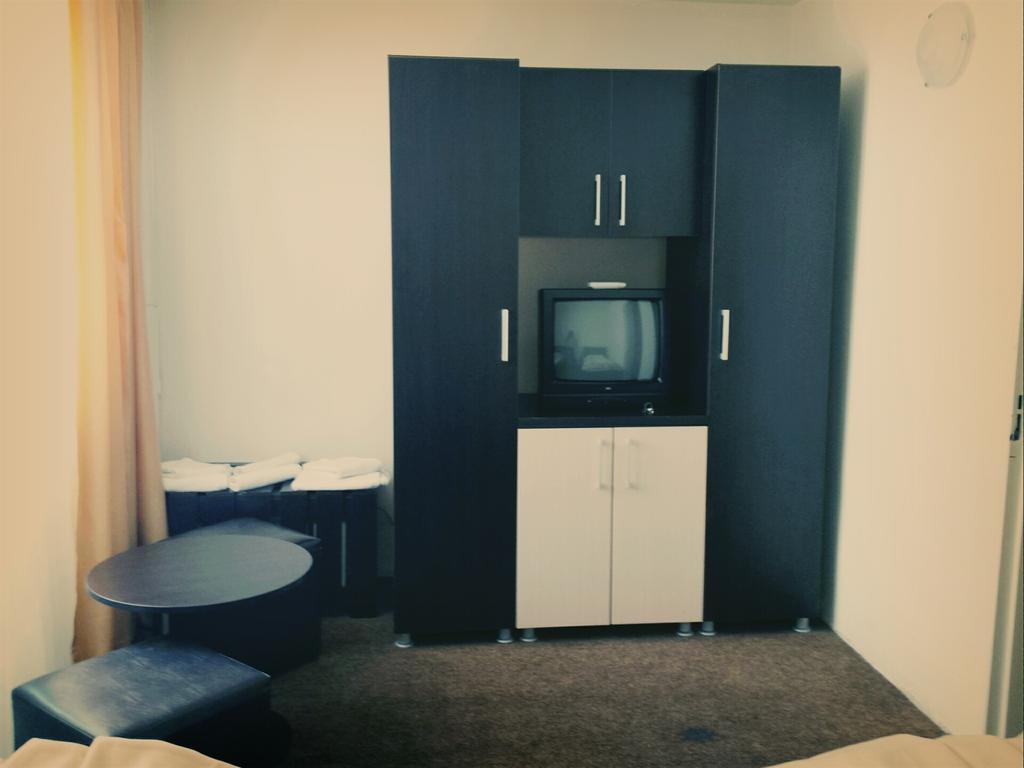 伯伊莱海尔库拉内 Dacia酒店 客房 照片